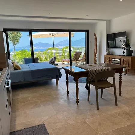 Domaine Lumistella 2 *